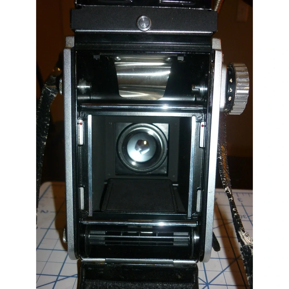 Vintage Mamiyaflex C2 Professional TLR Camera w/ 80mm f2.8 Mamiya-Sekor Lenses